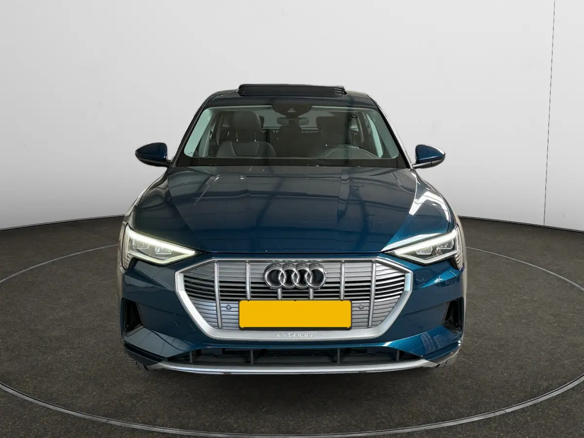 55 quattro Business edition Plus 95 kWh SOH 95%, Panoramadak, Moving Intelligence, Carplay, Android Auto