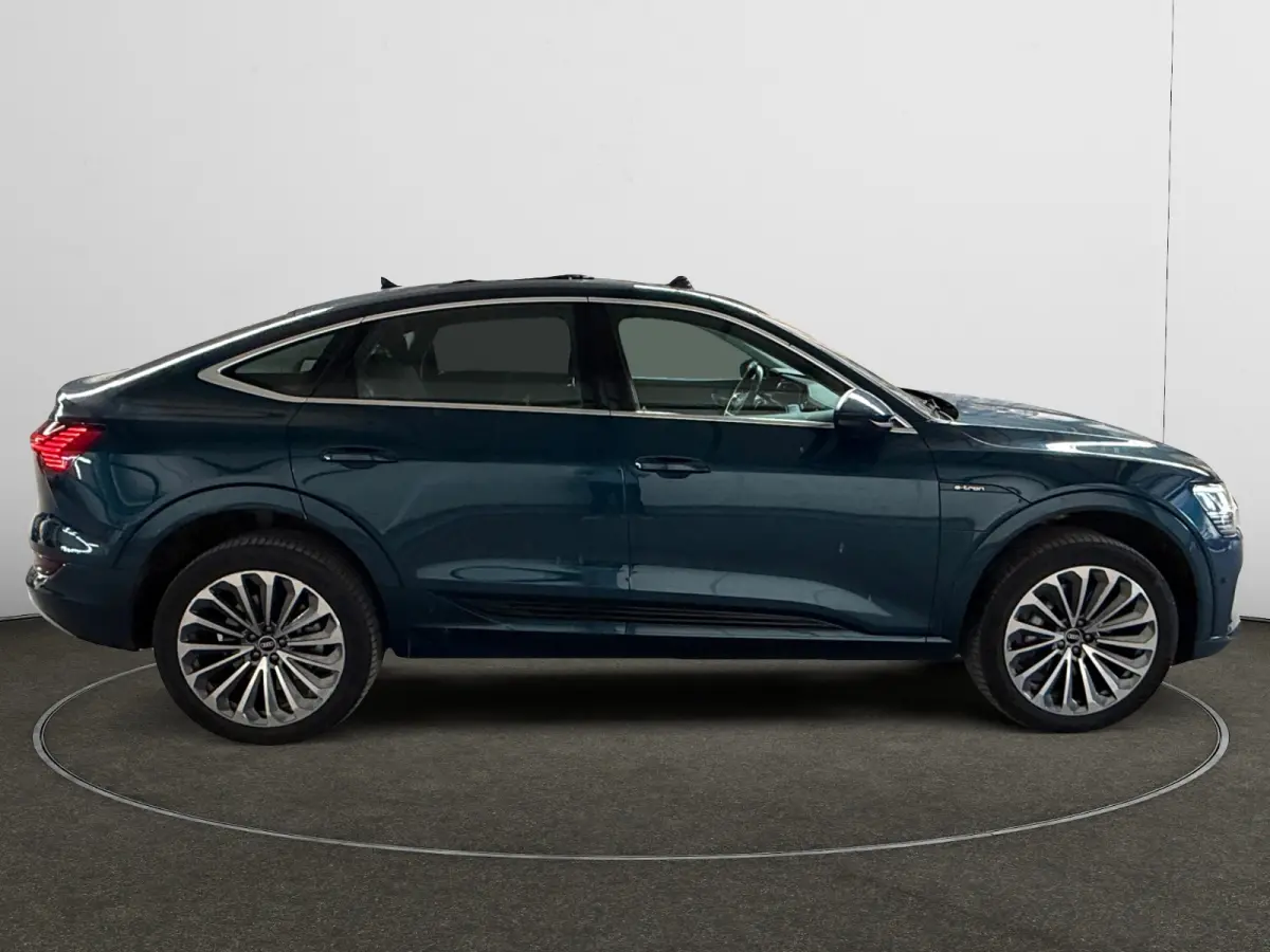 55 quattro Business edition Plus 95 kWh SOH 95%, Panoramadak, Moving Intelligence, Carplay, Android Auto
