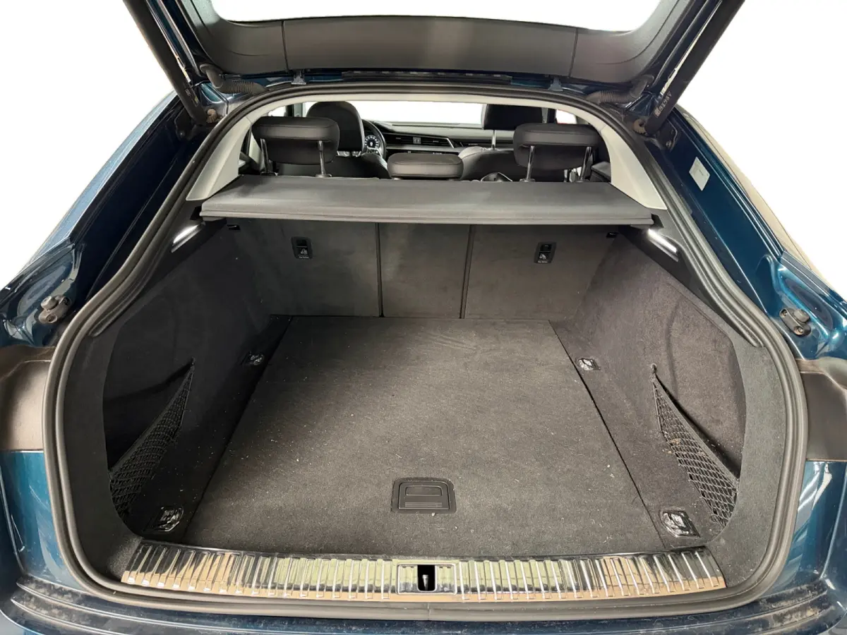 55 quattro Business edition Plus 95 kWh SOH 95%, Panoramadak, Moving Intelligence, Carplay, Android Auto