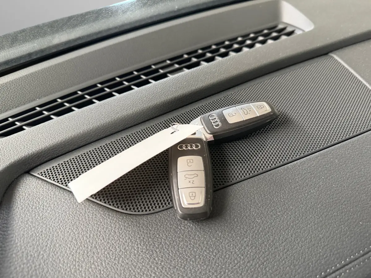 55 quattro Business edition Plus 95 kWh SOH 95%, Panoramadak, Moving Intelligence, Carplay, Android Auto