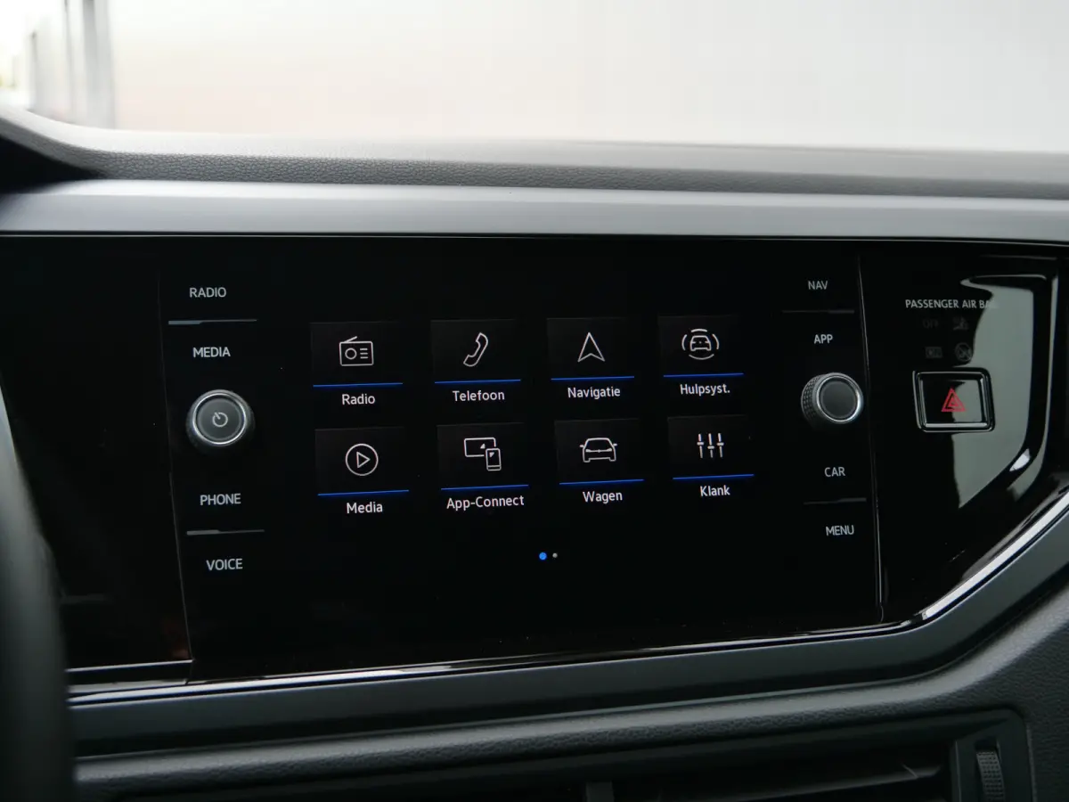 1.0 TSI R-Line Edition 116 Pk Automaat DAB / Apple Carplay / Camera / Stoelverwarming
