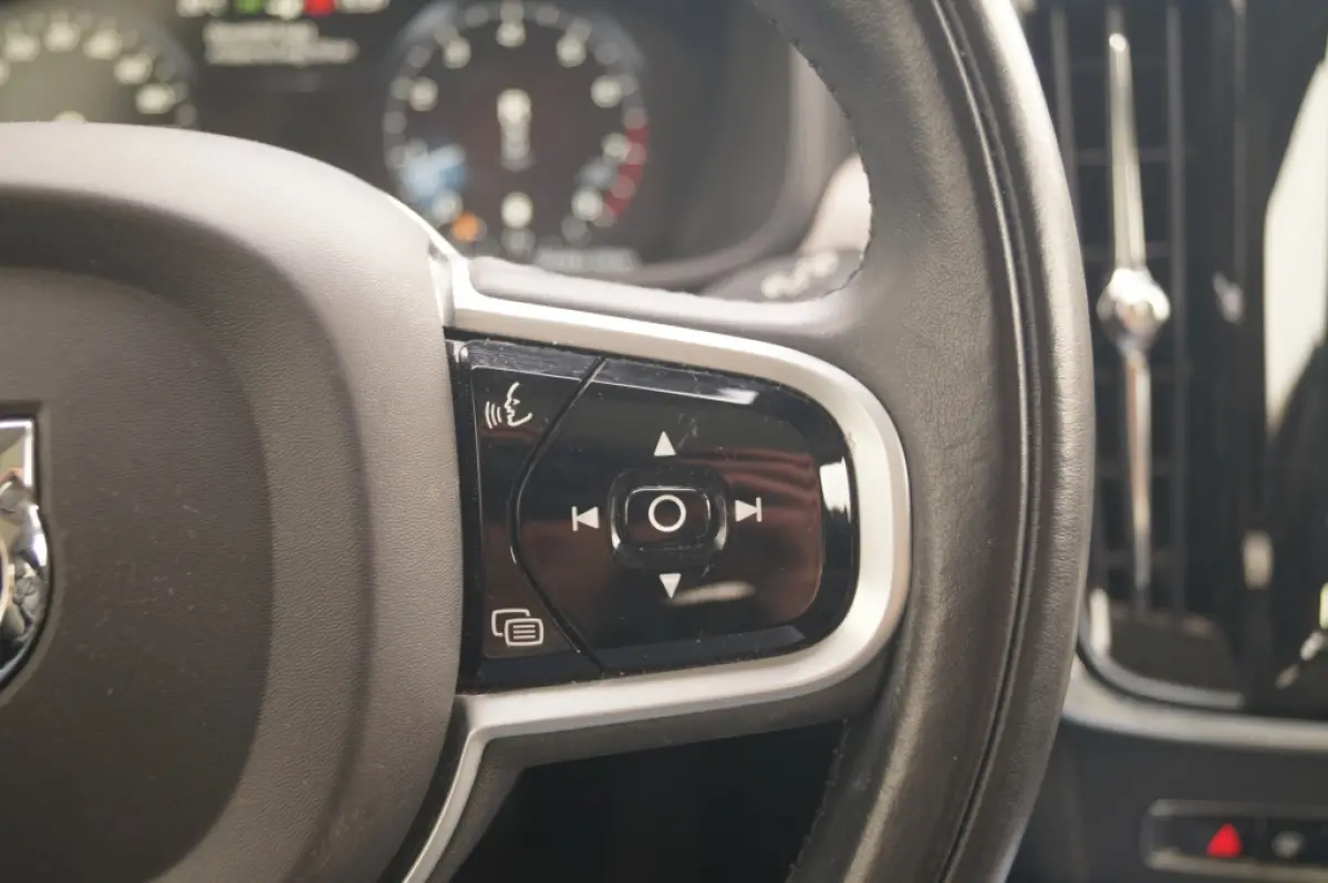 2.0 B5 250pk AWD Pro -PANO-LEER-CAM-ECC-NAVI-