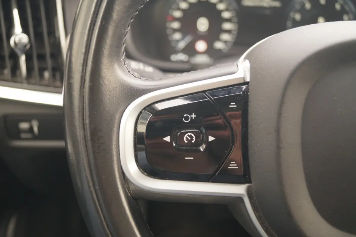 2.0 B5 250pk AWD Pro -PANO-LEER-CAM-ECC-NAVI-