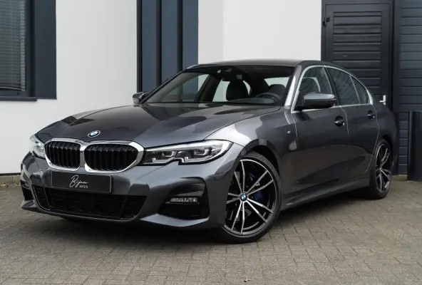 320i M-Sport CAMERA / LEER / HUD