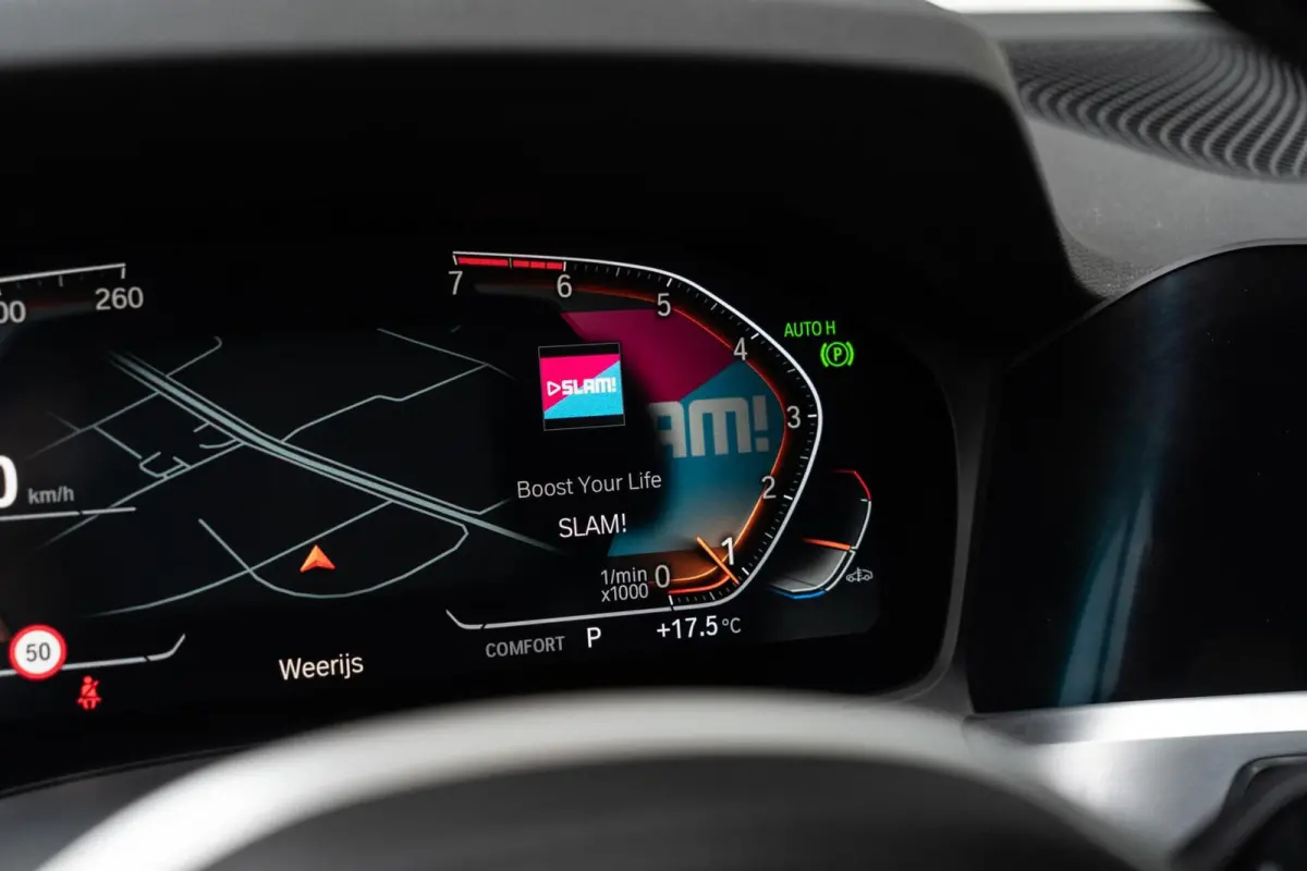 320i M-Sport CAMERA / LEER / HUD