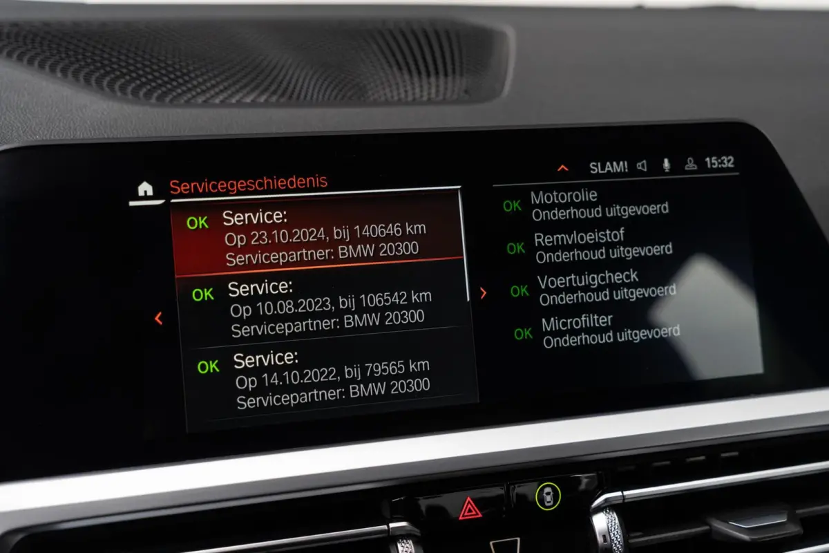 320i M-Sport CAMERA / LEER / HUD