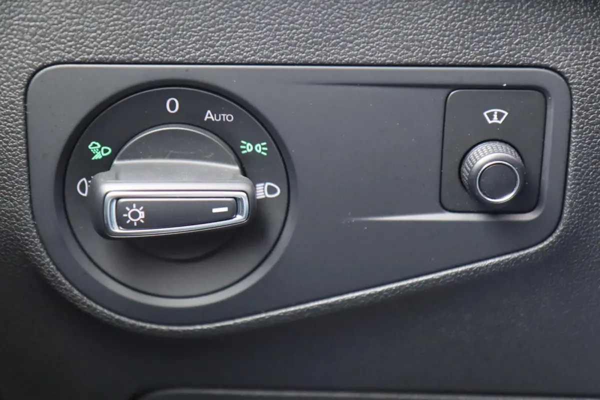 1.4 TSI eHybrid | HUD | 3-Zone | Stuurverwarming | CarPlay | Virtual | Blindspot | ACC