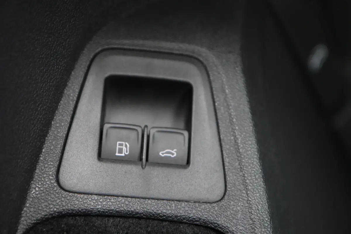 1.4 TSI eHybrid | HUD | 3-Zone | Stuurverwarming | CarPlay | Virtual | Blindspot | ACC