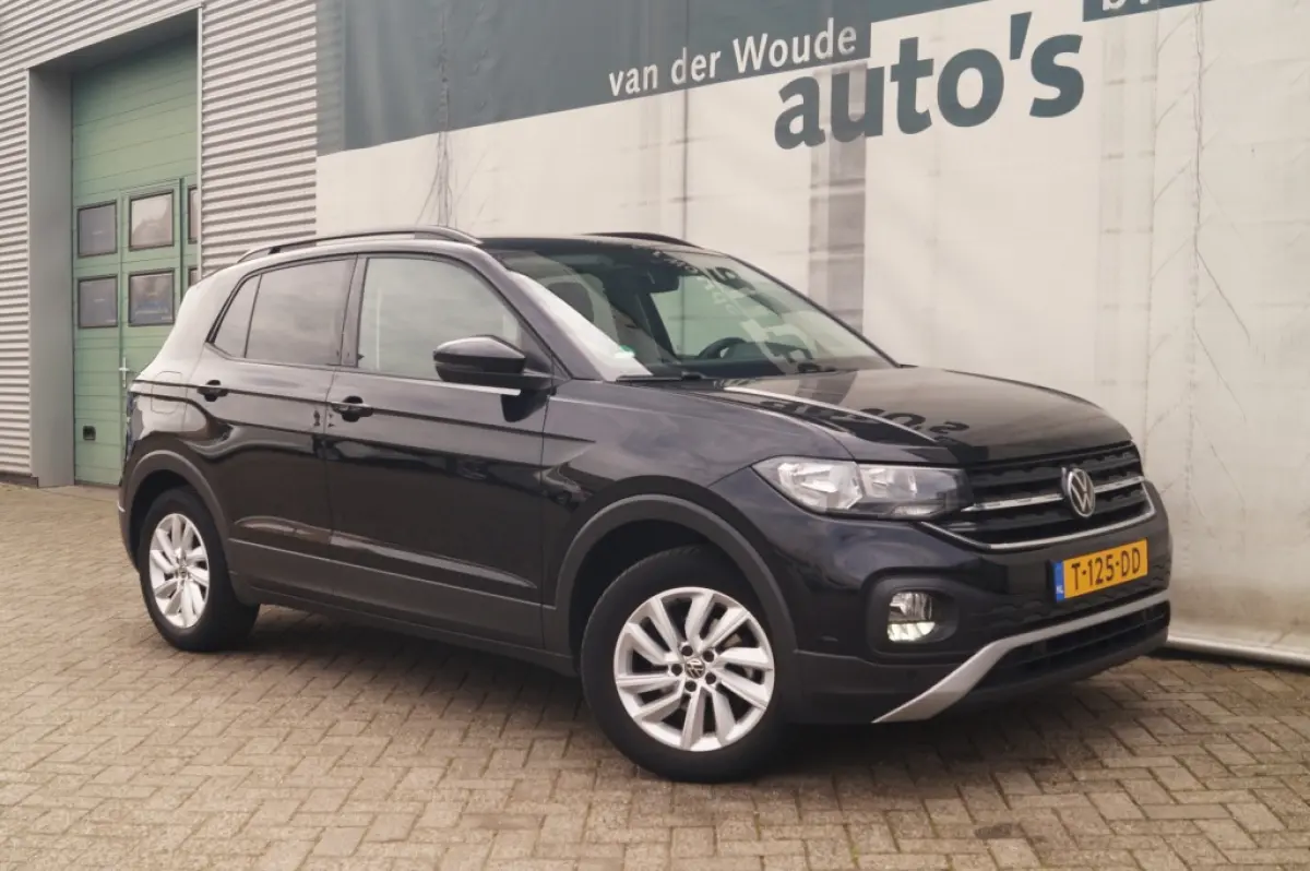 1.0 TSI Life -LEER-NAVI-PDC-CAM-
