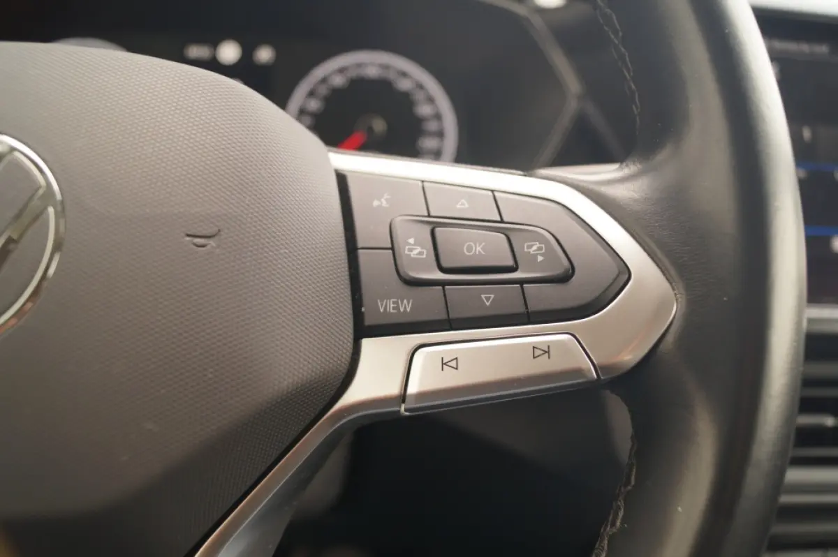 1.0 TSI Life -LEER-NAVI-PDC-CAM-