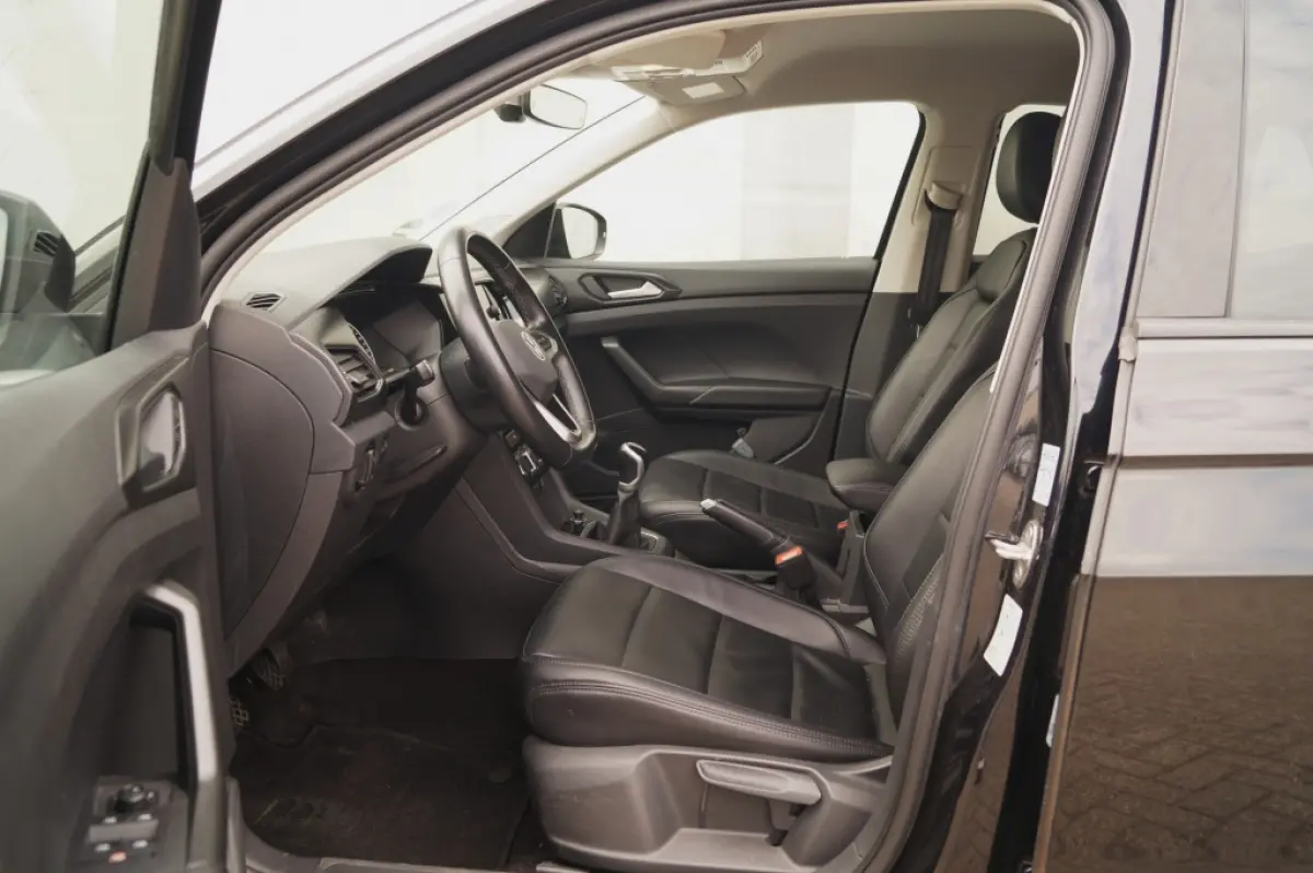 1.0 TSI Life -LEER-NAVI-PDC-CAM-