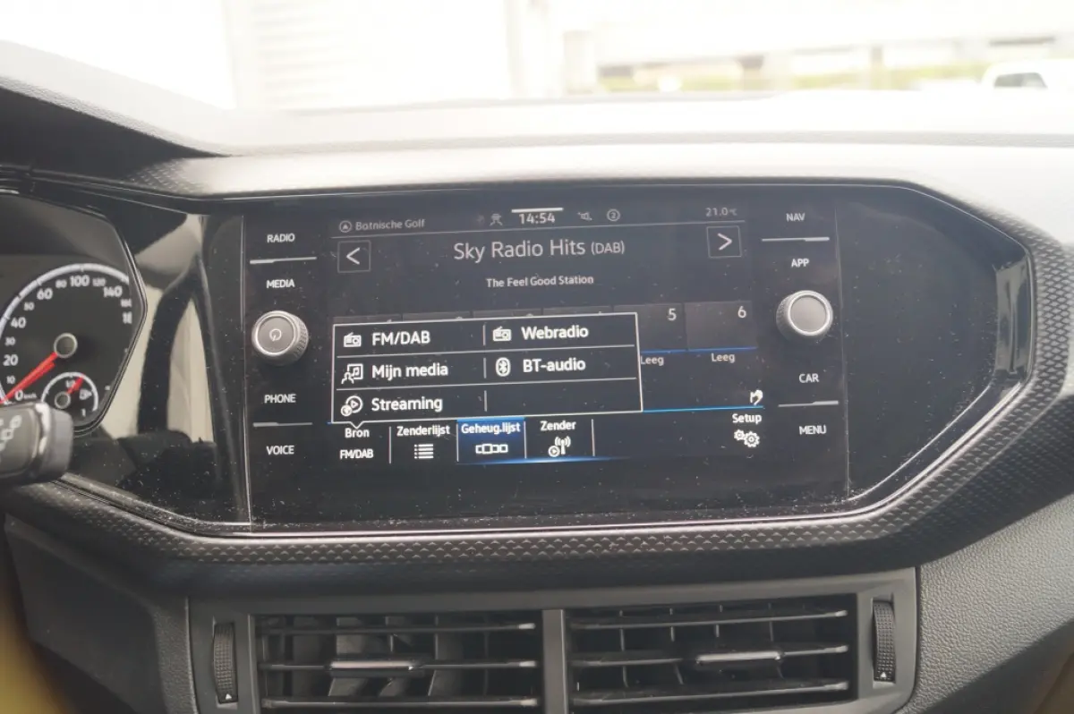 1.0 TSI Life -LEER-NAVI-PDC-CAM-