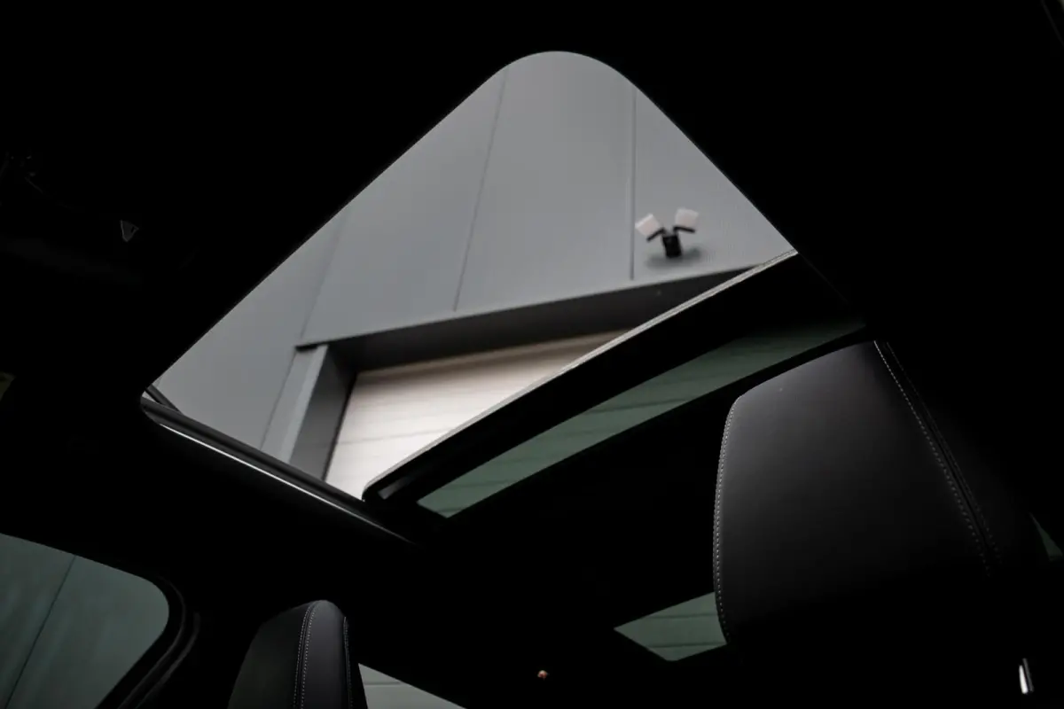 xDrive23i|PANO|HEAD-UP|HARMAN|STOELMASSAGE|ELEK.TREKHAAK