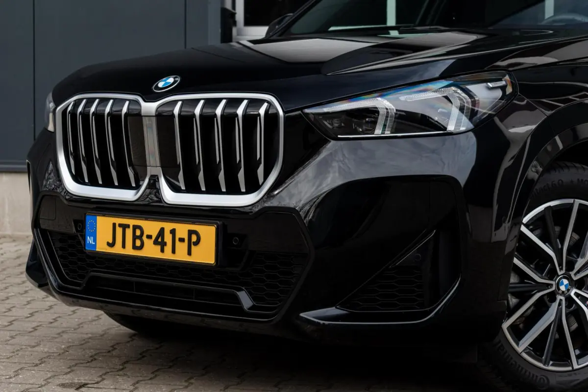 xDrive23i|PANO|HEAD-UP|HARMAN|STOELMASSAGE|ELEK.TREKHAAK