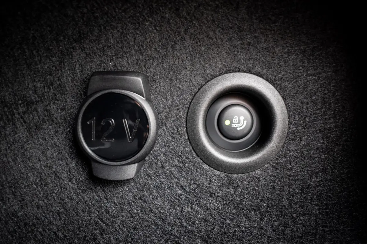 xDrive23i|PANO|HEAD-UP|HARMAN|STOELMASSAGE|ELEK.TREKHAAK