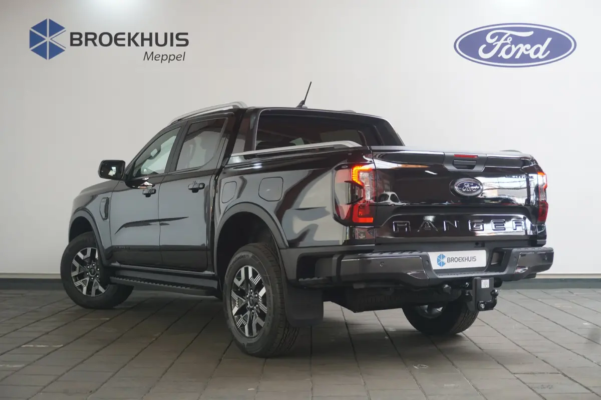 Wildtrak Dubbel Cabine 2.3 PHEV | 0,99% Financial Lease | Ex. BTW / Incl. BPM | Elektrische Rollertop | Voorraad, Snel Leverbaar! |