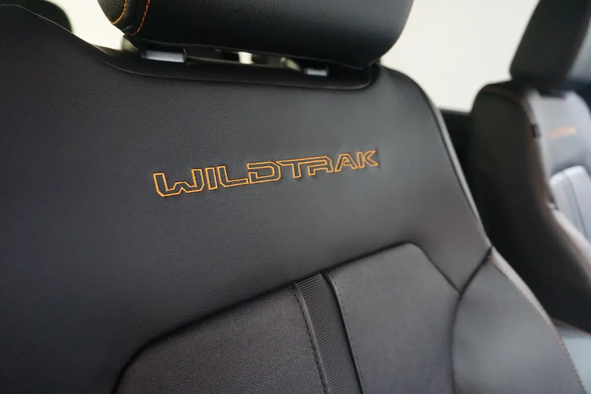 Wildtrak Dubbel Cabine 2.3 PHEV | 0,99% Financial Lease | Ex. BTW / Incl. BPM | Elektrische Rollertop | Voorraad, Snel Leverbaar! |