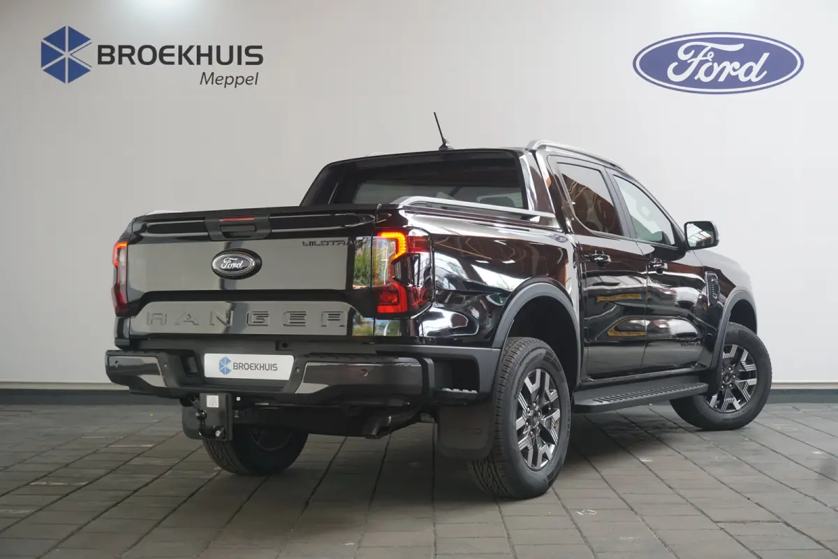 Wildtrak Dubbel Cabine 2.3 PHEV | 0,99% Financial Lease | Ex. BTW / Incl. BPM | Elektrische Rollertop | Voorraad, Snel Leverbaar! |
