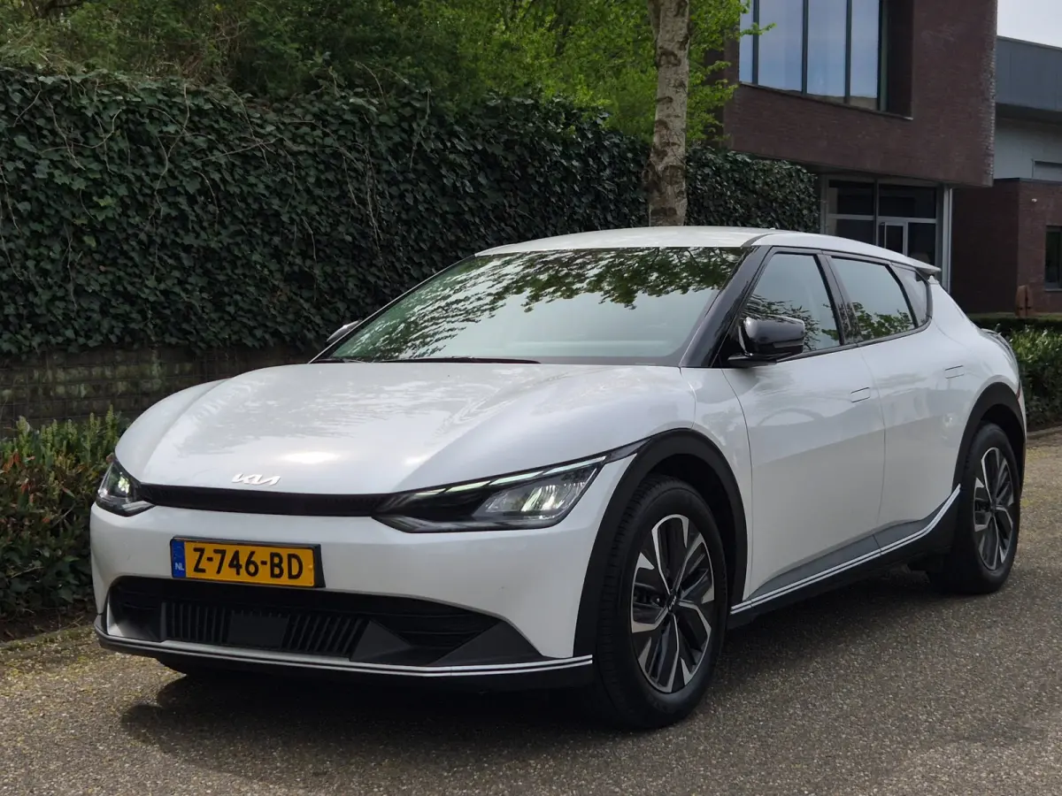 58kWh Light CarPlay AutoPilot Line Assist ACC LED NAP NL Fabrieksgarantie ZUINIG