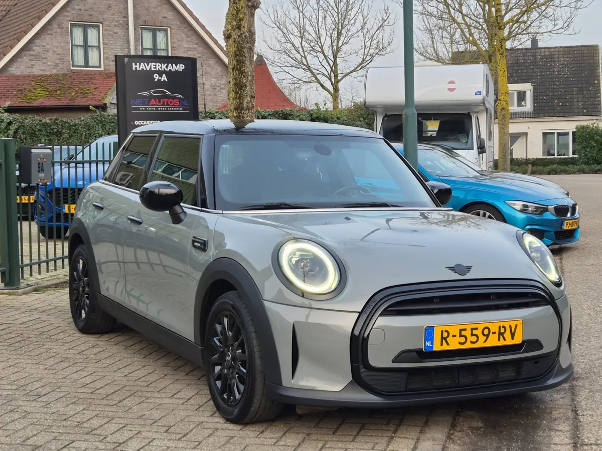 Camden Edition CarPlay Black Panel Navi 2e Eig NAP NL Zwart DAK & Lm velgen