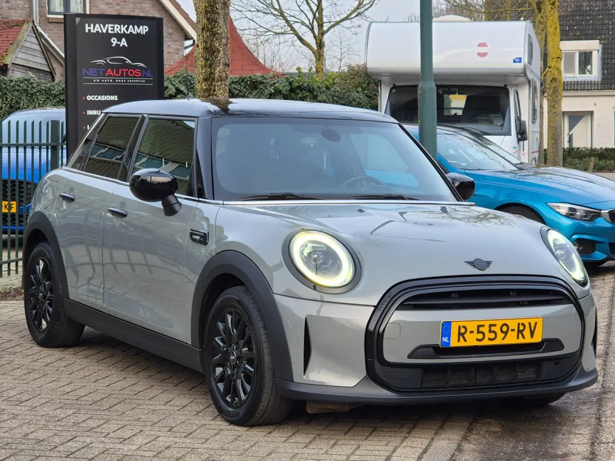 Camden Edition CarPlay Black Panel Navi 2e Eig NAP NL Zwart DAK & Lm velgen