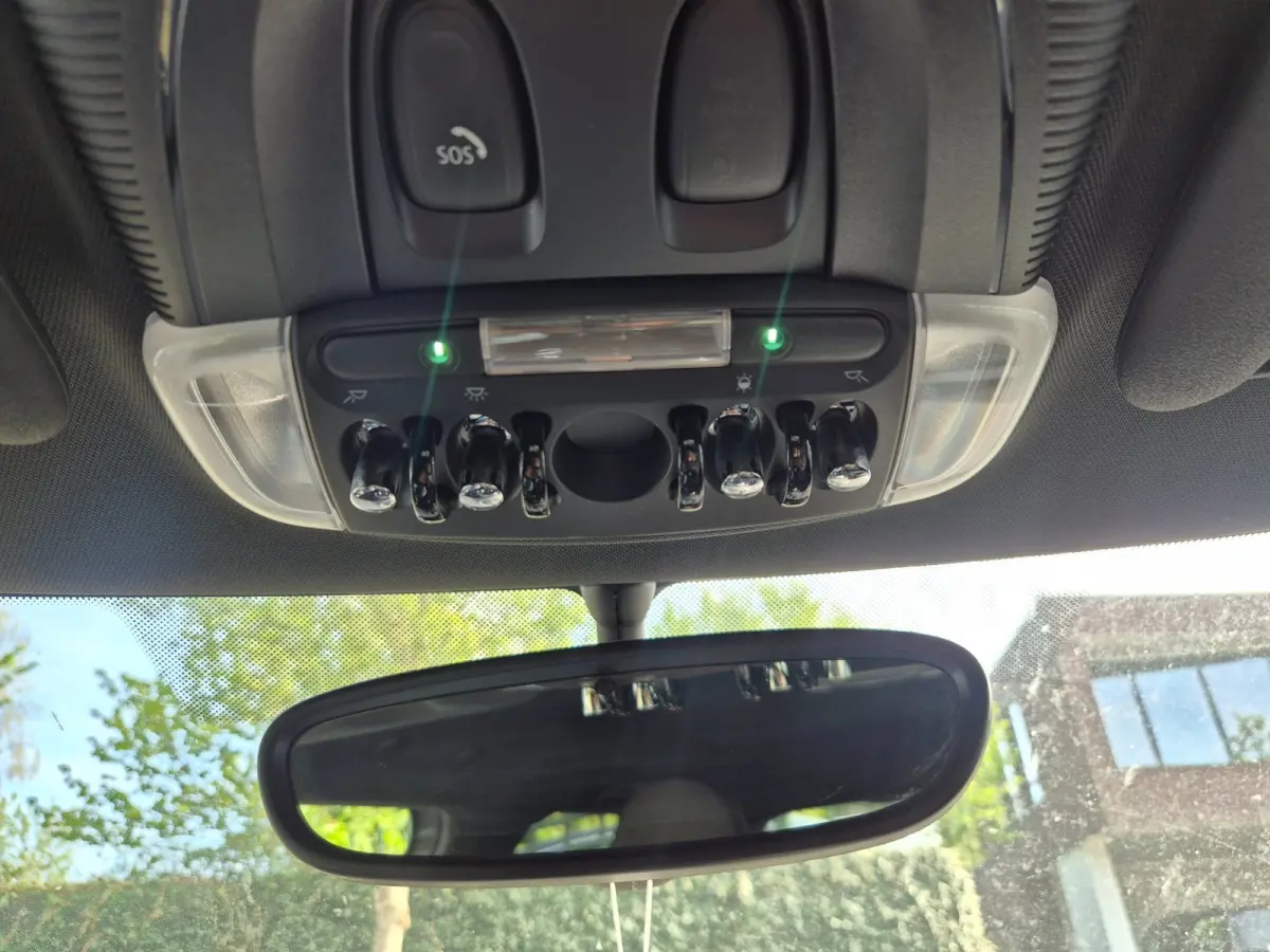 Camden Edition CarPlay Black Panel Navi 2e Eig NAP NL Zwart DAK & Lm velgen