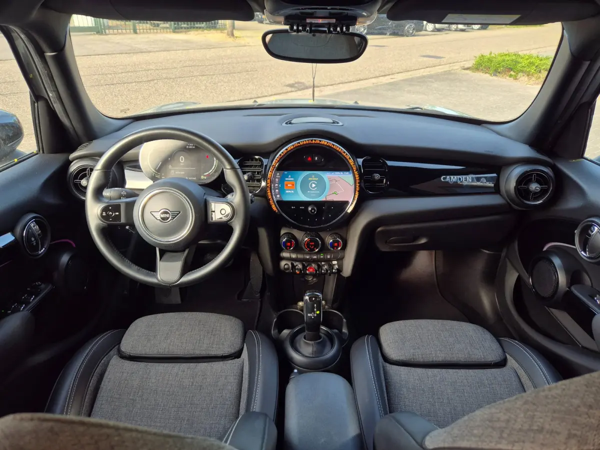 Camden Edition CarPlay Black Panel Navi 2e Eig NAP NL Zwart DAK & Lm velgen