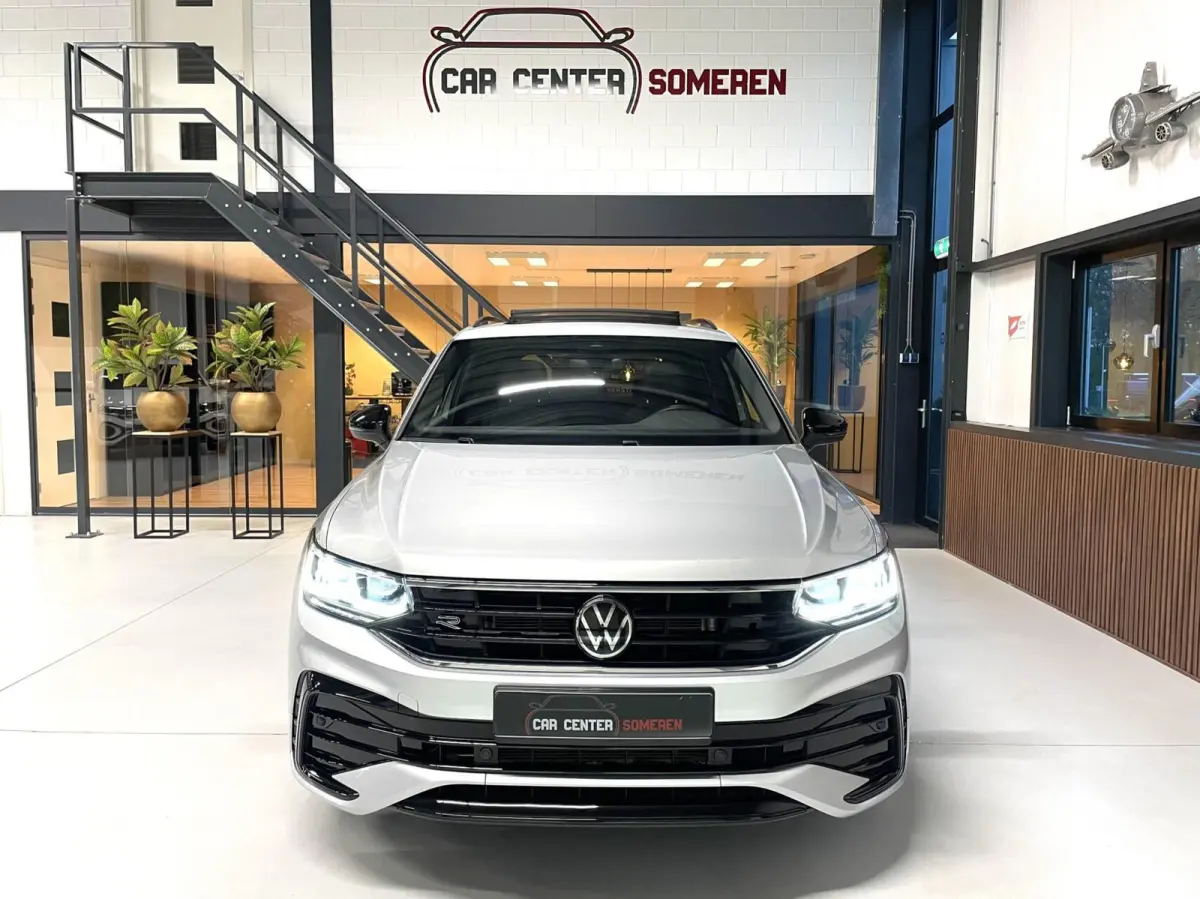 1.5 TSI R-Line Black Style/ Cam/ Pano/ 20'inch/ Trekhaak/ IQ Matrix