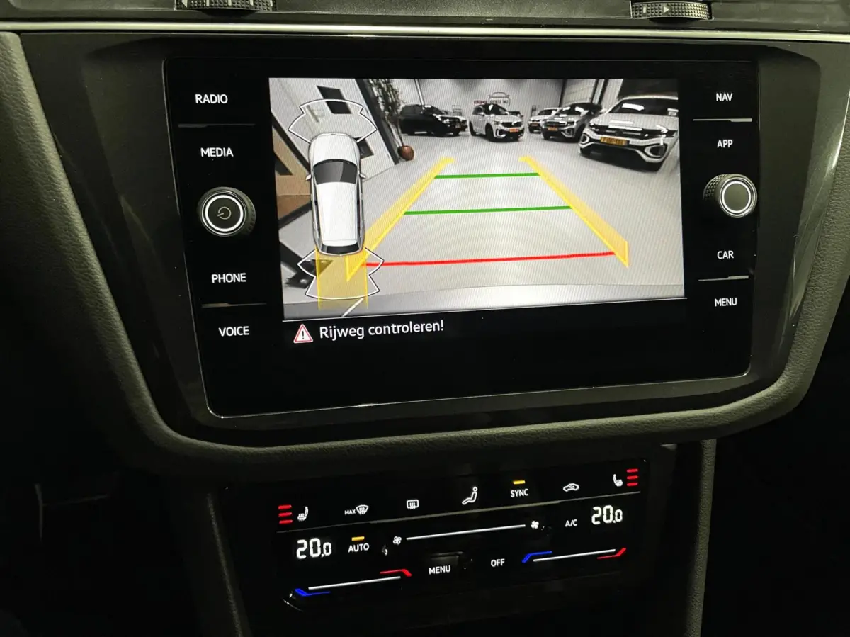 1.5 TSI R-Line Black Style/ Cam/ Pano/ 20'inch/ Trekhaak/ IQ Matrix