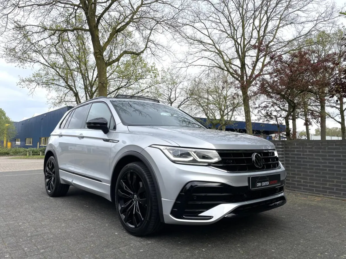 1.5 TSI R-Line Black Style/ Cam/ Pano/ 20'inch/ Trekhaak/ IQ Matrix