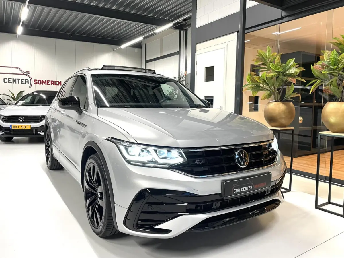 1.5 TSI R-Line Black Style/ Cam/ Pano/ 20'inch/ Trekhaak/ IQ Matrix