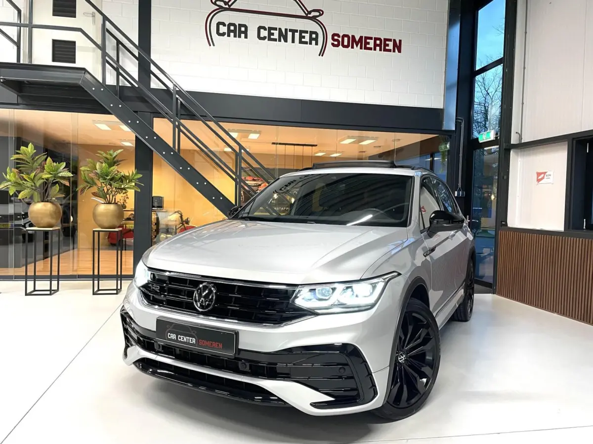 1.5 TSI R-Line Black Style/ Cam/ Pano/ 20'inch/ Trekhaak/ IQ Matrix