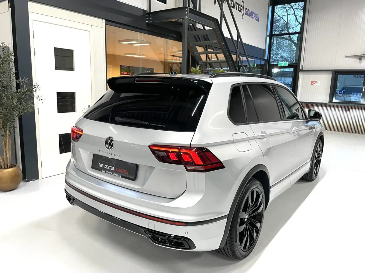 1.5 TSI R-Line Black Style/ Cam/ Pano/ 20'inch/ Trekhaak/ IQ Matrix