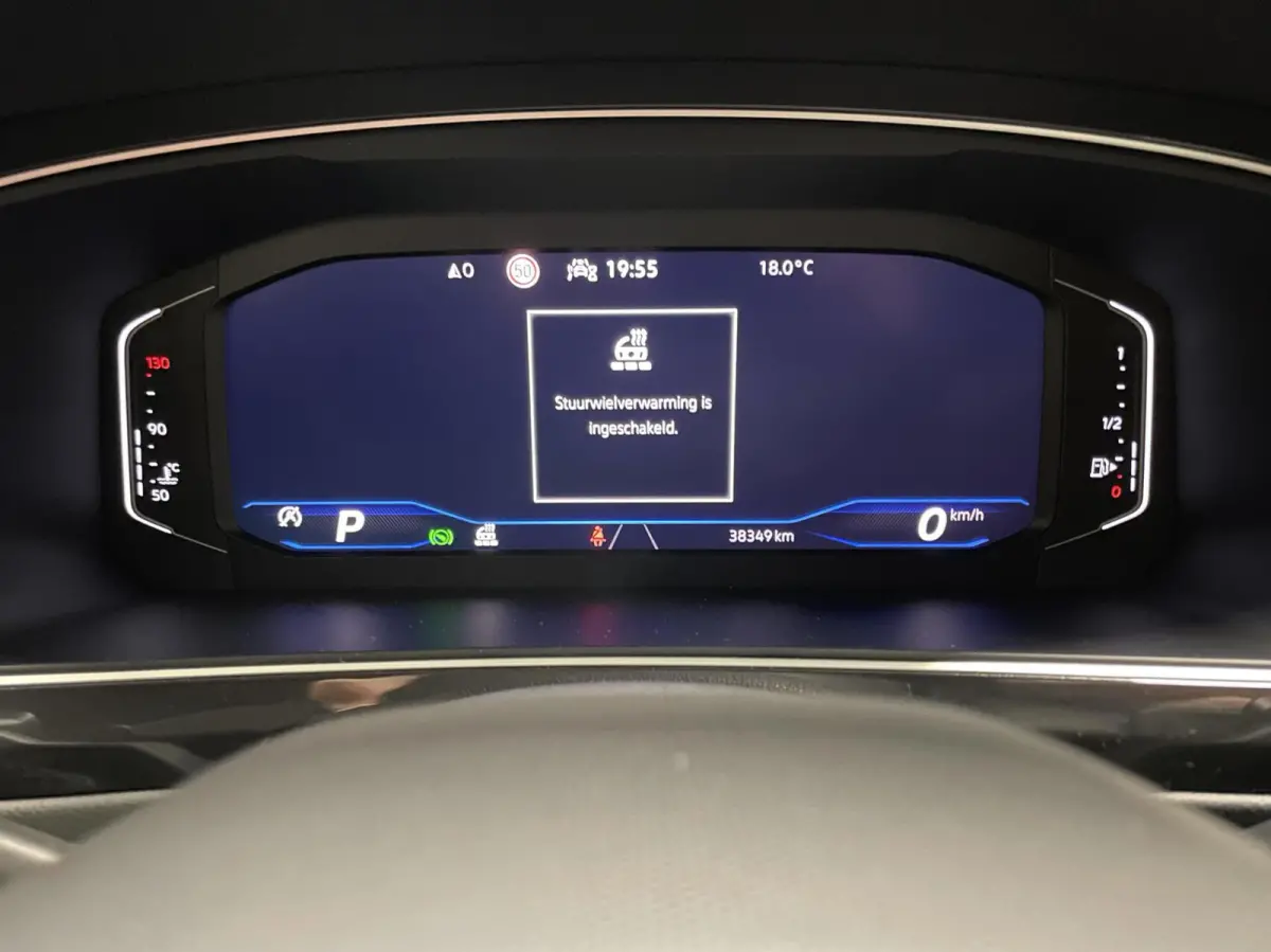 1.5 TSI R-Line Black Style/ Cam/ Pano/ 20'inch/ Trekhaak/ IQ Matrix