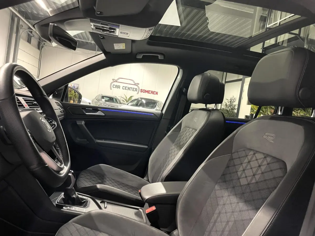 1.5 TSI R-Line Black Style/ Cam/ Pano/ 20'inch/ Trekhaak/ IQ Matrix