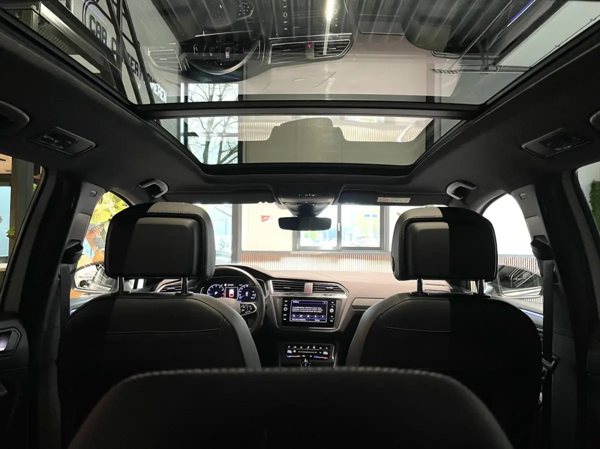 1.5 TSI R-Line Black Style/ Cam/ Pano/ 20'inch/ Trekhaak/ IQ Matrix
