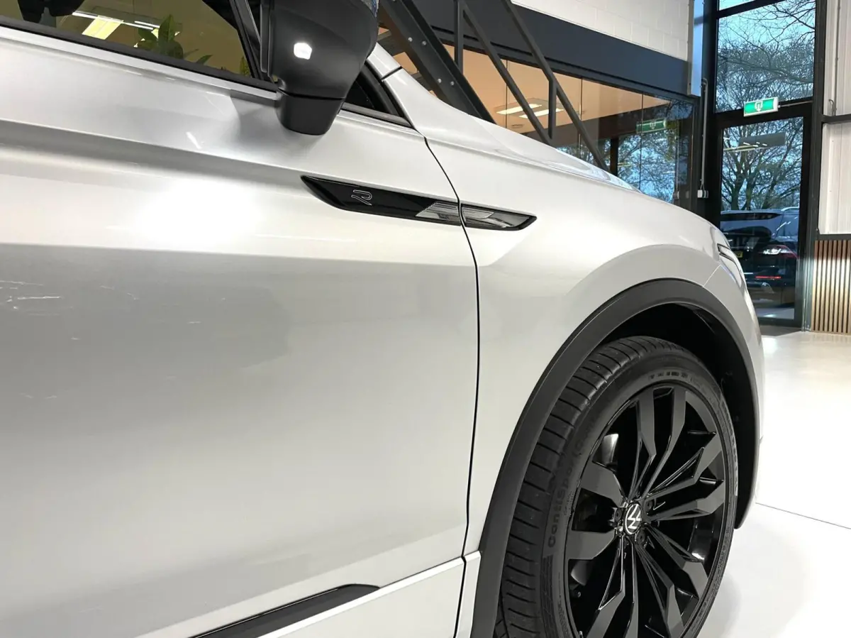 1.5 TSI R-Line Black Style/ Cam/ Pano/ 20'inch/ Trekhaak/ IQ Matrix