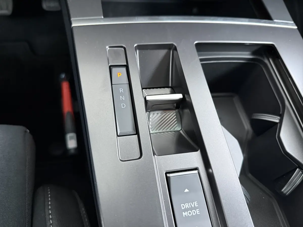 Ultimate 58 kWh | DEMO | 11 kW Boordlader | Achteruitrijcamera 180° | Adaptive Cruise control