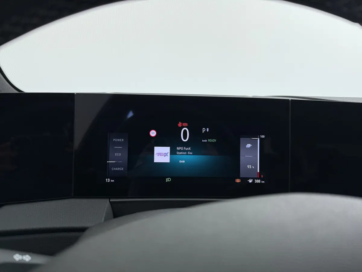 Ultimate 58 kWh | DEMO | 11 kW Boordlader | Achteruitrijcamera 180° | Adaptive Cruise control