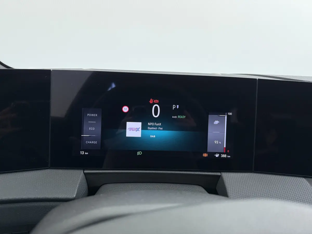 Ultimate 58 kWh | DEMO | 11 kW Boordlader | Achteruitrijcamera 180° | Adaptive Cruise control