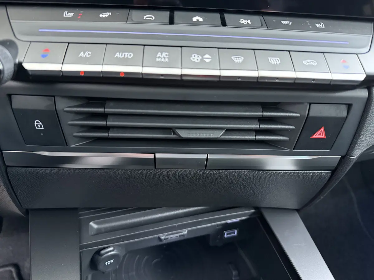 Ultimate 58 kWh | DEMO | 11 kW Boordlader | Achteruitrijcamera 180° | Adaptive Cruise control