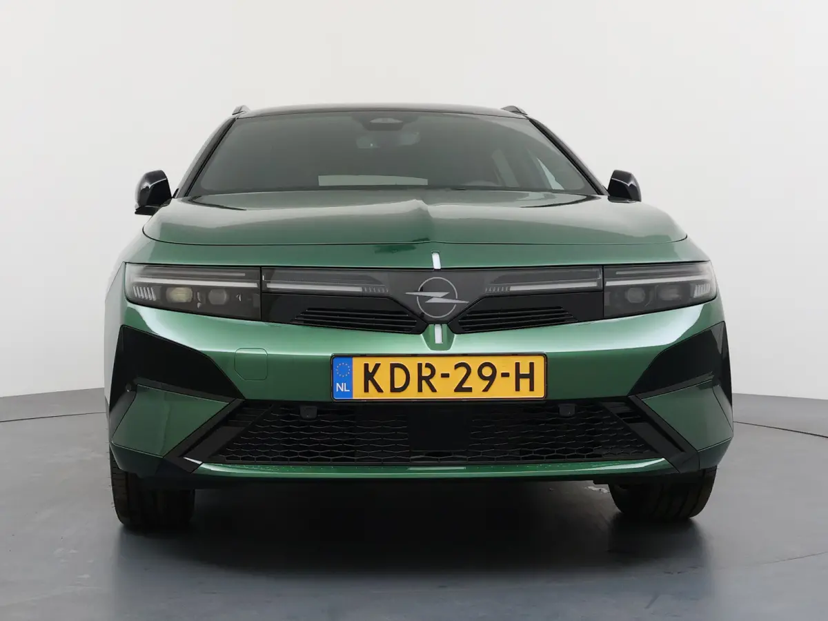 Ultimate 58 kWh | DEMO | 11 kW Boordlader | Achteruitrijcamera 180° | Adaptive Cruise control