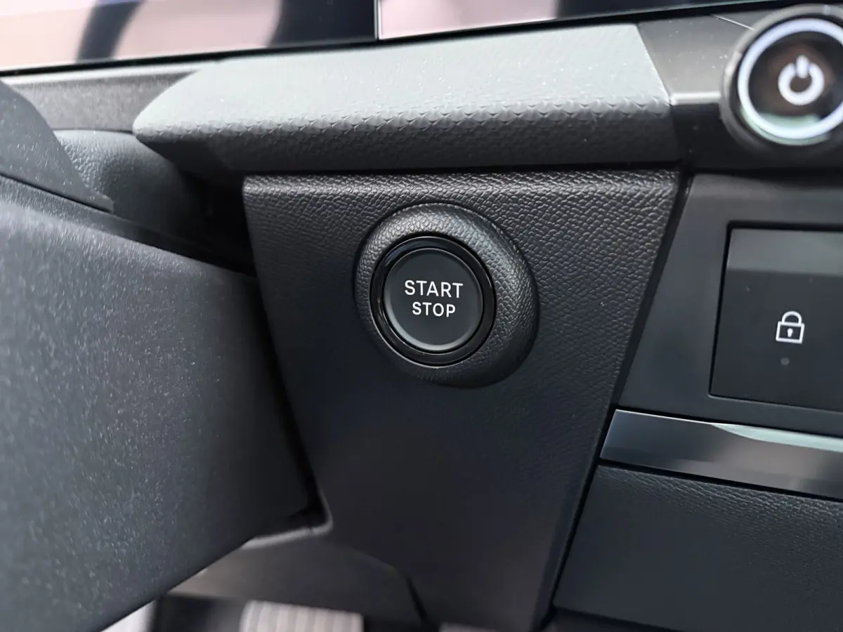 Ultimate 58 kWh | DEMO | 11 kW Boordlader | Achteruitrijcamera 180° | Adaptive Cruise control