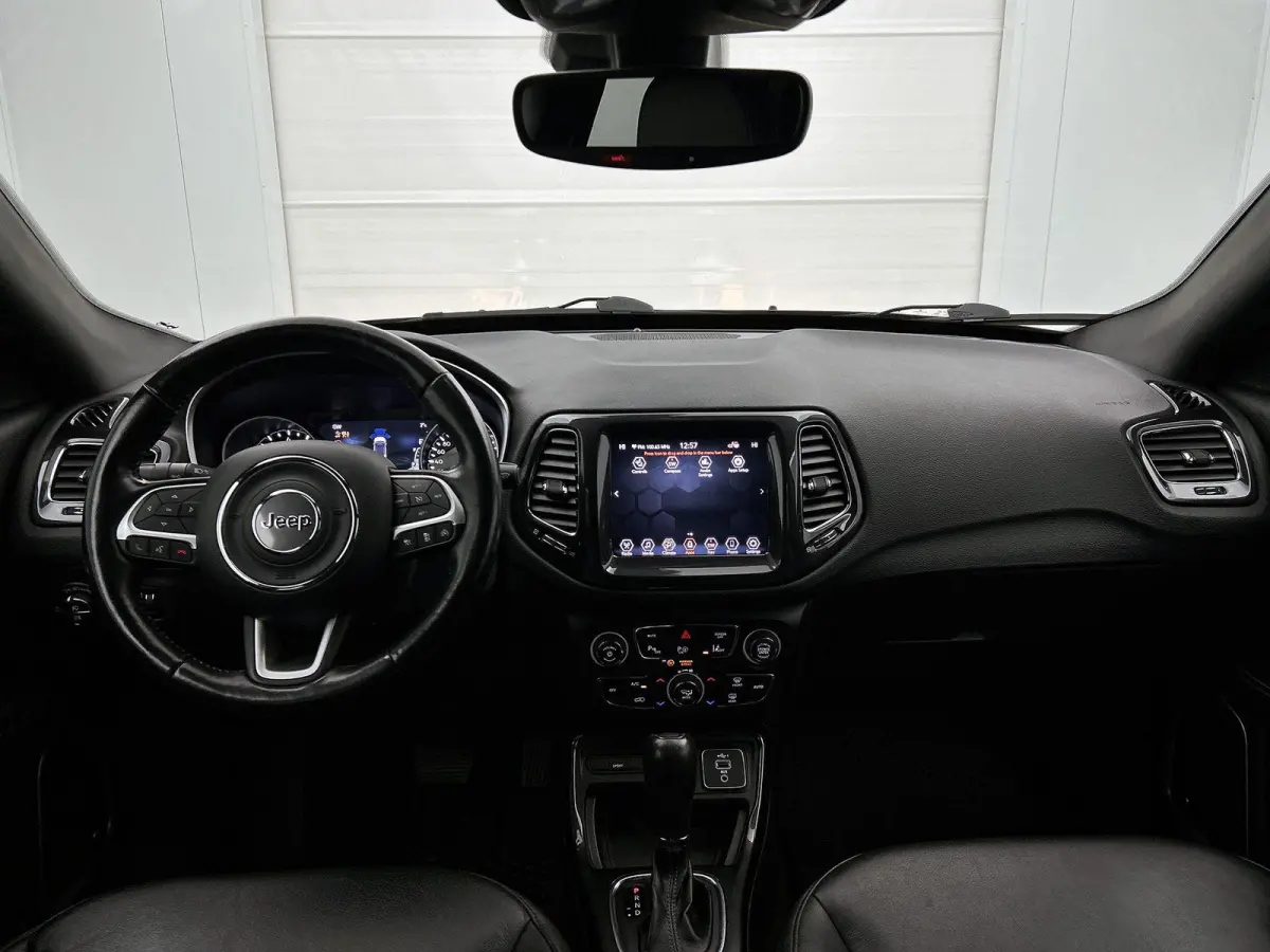 1.3T S | Camera | Navigatie | 19" Lichtmetalen velgen | Stoel/Stuurverwarming | Leer |