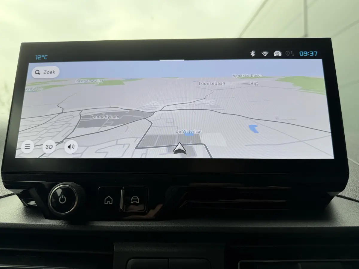130pk Club (Camera - Navigatie - Laadruimte betimmering - 3-zits - Parkeersensoren V+A - Airco - Cruise Controle - Apple Carplay)