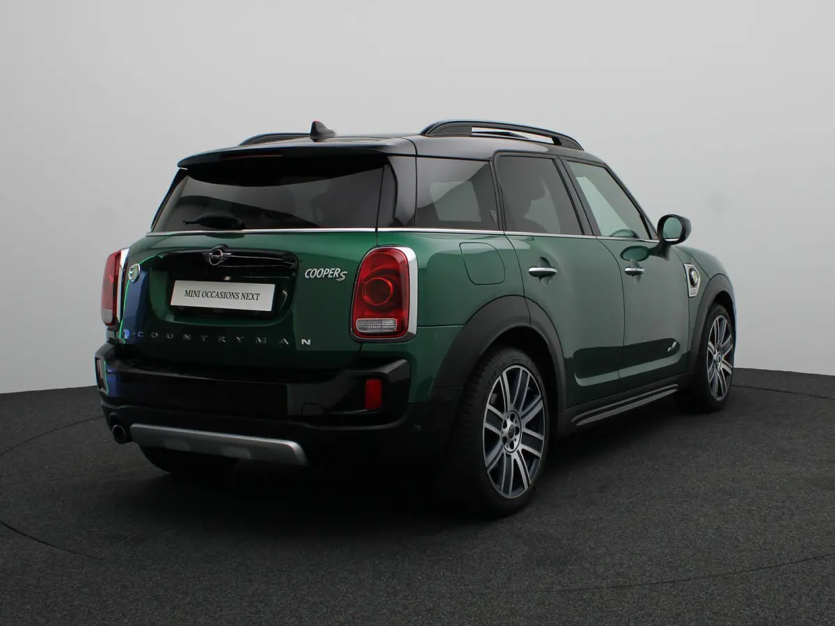 Cooper ALL4 Chili + MINI Yours Trim Pakket + Visibility Package + Panoramadak + Elektrisch Verstelbare Voorstoelen + Harman Kardon + 19''