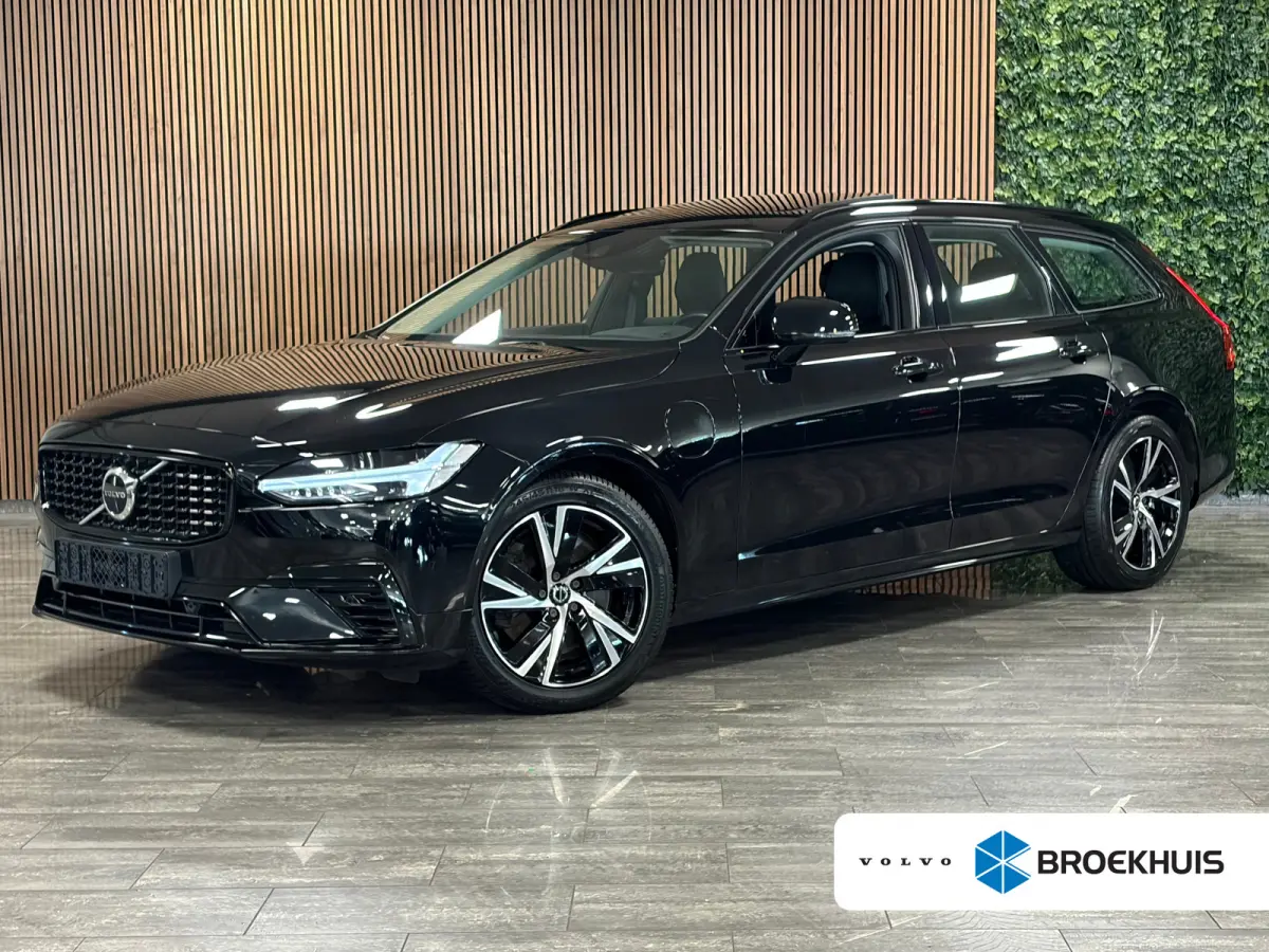 T6 AWD Recharge R-Design | Schuifdak | Trekhaak | Harman Kardon | Adaptieve Cruise Control | Standkachel met Volvo On Call App | Stoelverwarming voor+achter | Stuurwielverwarming | Pilot Ass