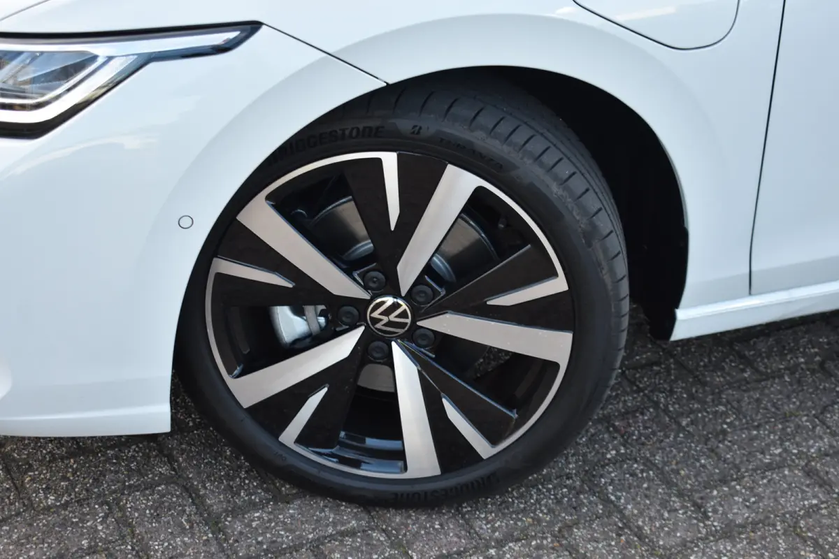1.5 eHybrid 204PK DSG-6 Life Edition | TREKHAAK | STOEL + STUURVERW. | 18 INCH | NAVIGATIE | APP CONNECT