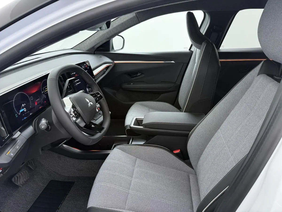 Intense 87 kWh €5.000 Korting | Google Build-in | Elektrische Achterklep | Dakrails | Warmtepomp + Batterij Verwarming | Adaptieve Cruise Control | Keyless Entry  | Privacy Glass | Verwarm