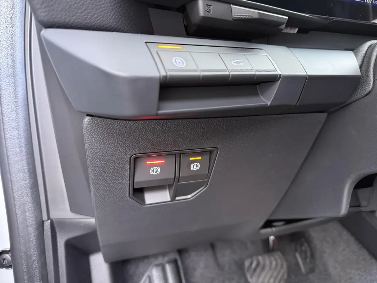 Intense 87 kWh €5.000 Korting | Google Build-in | Elektrische Achterklep | Dakrails | Warmtepomp + Batterij Verwarming | Adaptieve Cruise Control | Keyless Entry  | Privacy Glass | Verwarm